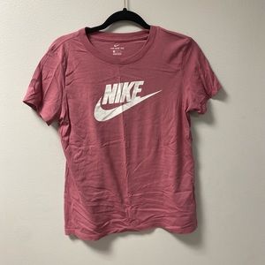 Womens Nike Tee